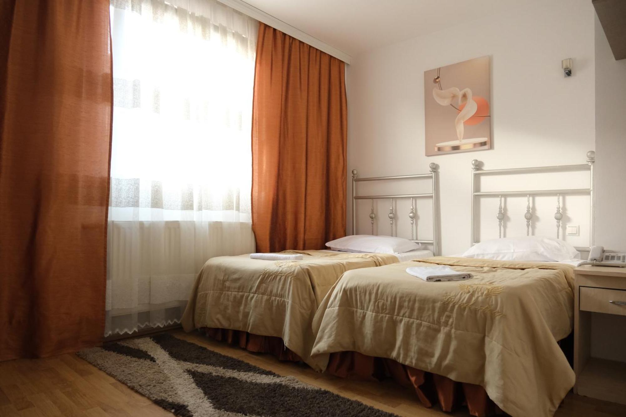 Hotel Sara & Spa Prishtinë Luaran gambar