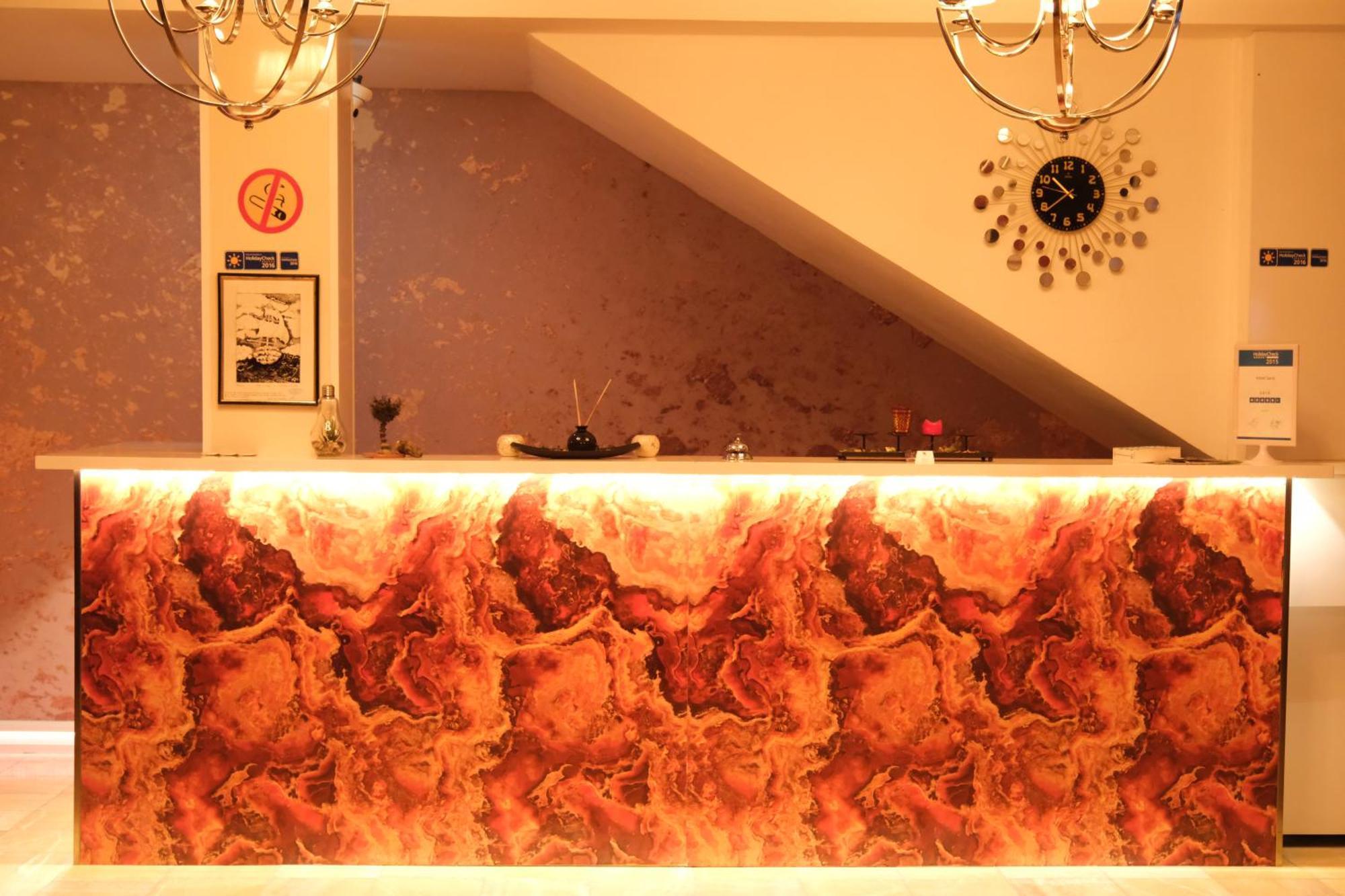 Hotel Sara & Spa Prishtinë Luaran gambar